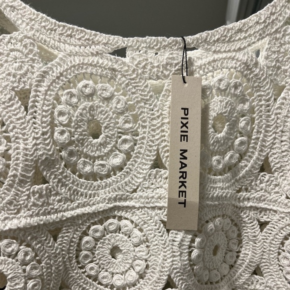 Pixie Market White Scalloped Crochet Top - Picture 2 of 3